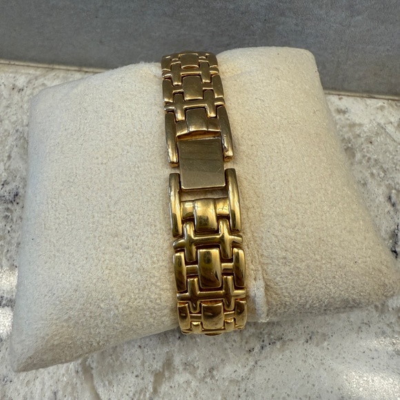 Pre- Owned Women's Anne Klein watch with gold-tone bracelet - Picture 4 of 7